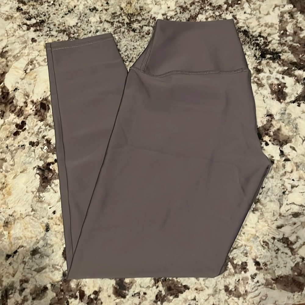 ALO Leggings